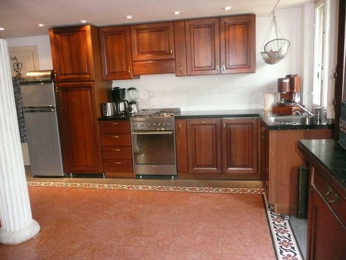 Apartamento Budget Romance Tower Studio Lari Exterior foto